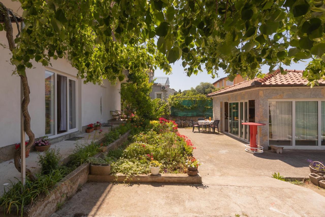 Mara Apartment Sibenik Exterior photo